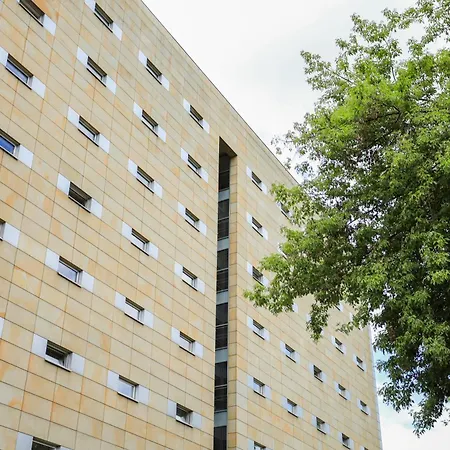 Ds Za Kolumnami Хостел