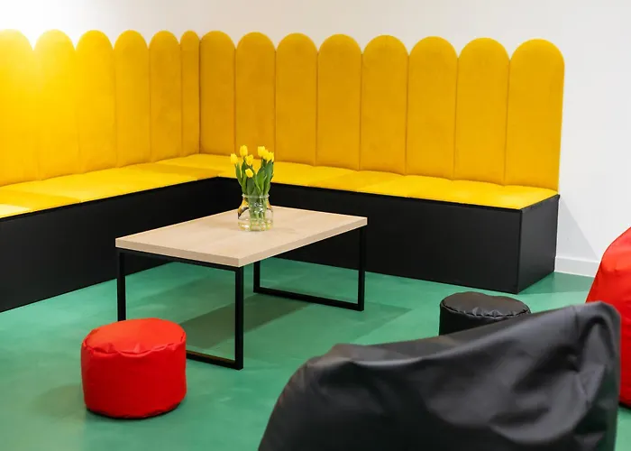 Ds Za Kolumnami Хостел *