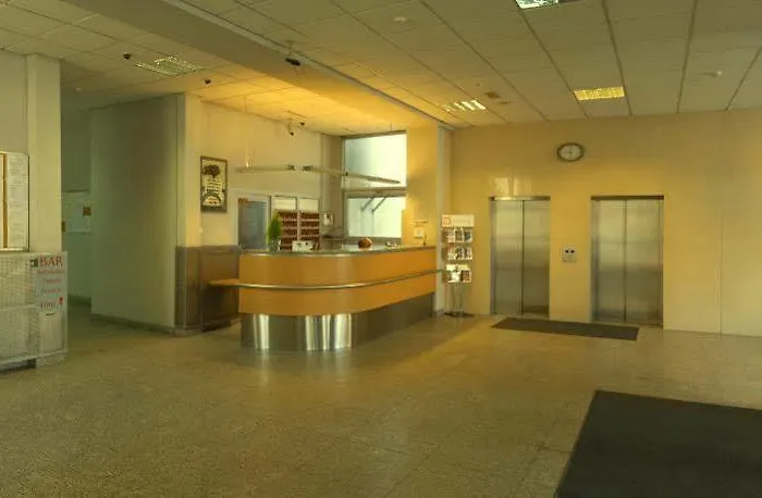 Ds Za Kolumnami Краков