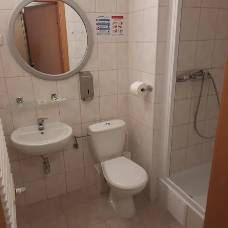 Ds Za Kolumnami Хостел *
