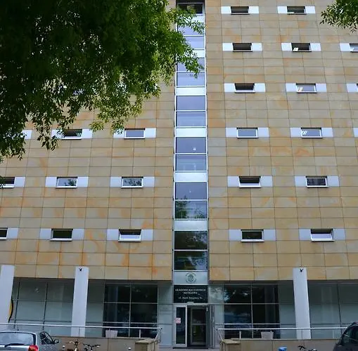 Ds Za Kolumnami Hostel