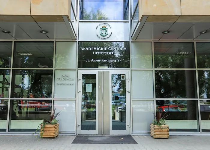 Ds Za Kolumnami Vandrerhjem Kraków